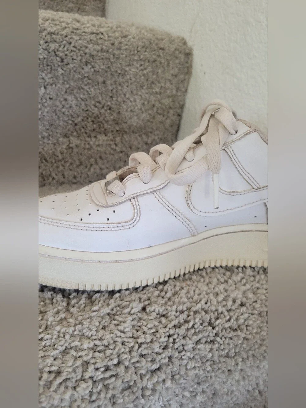 Nike  Air Force 1 '07 white leather sneakers Size 6Y